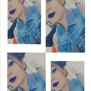 Model - violetta rosse masturbation