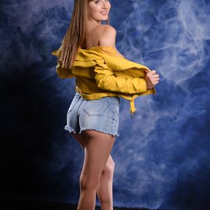 Model - Adrienn striptease