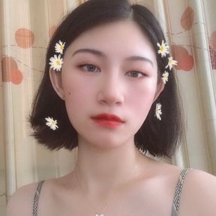 Model - Tongtong Silkstockings