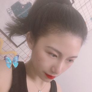 Model - Tongtong uniform