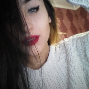 Model - LILI beautiful