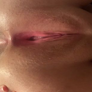 Model - Riley V lesbian