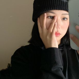 Model - yueyue Watchyourfeet