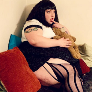 Model - Ramona Danger smoking