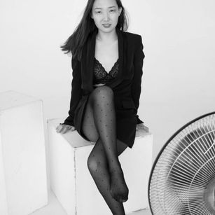 Model - LillyAsian trimmed