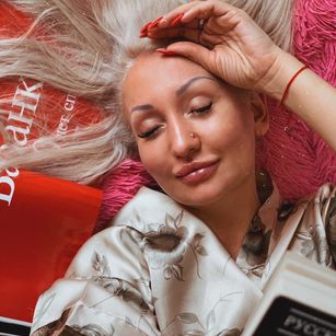 Model - Laura sexualfantasies