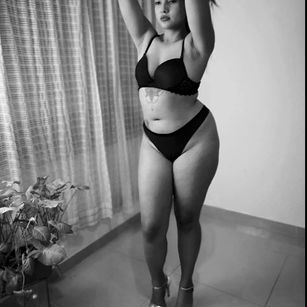 Model - Fetish Wayraa squirt