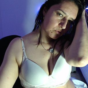 Model - Melissa hairy