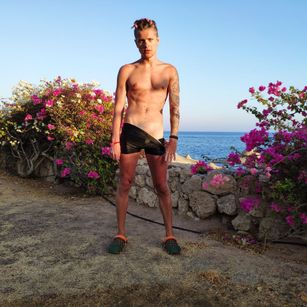 Model - Mark_Yong humiliation