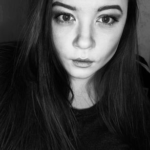 Model - Vikitty fetish