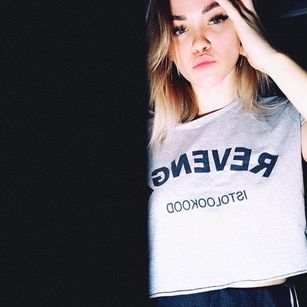 Model - MaryRouds blond