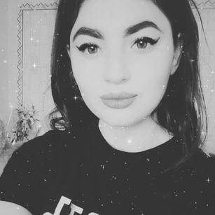 Model - MilashkaYas striptease