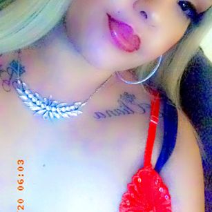 Model - YAZZMIN latina