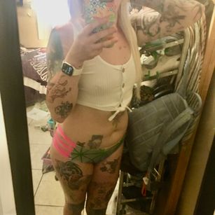 Model - FreakyFunFeline cum