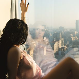 Model - Stacy Hearts oil