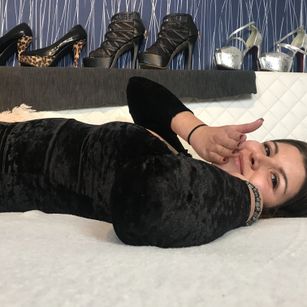 Model - Denerys sloppy