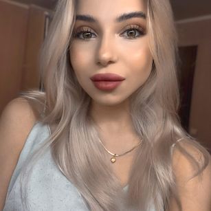 Model - KittyAlina kiss