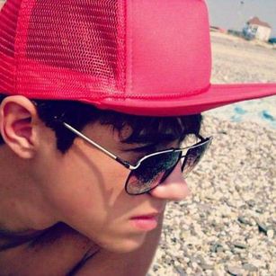 Model - CharlesSRedhot fetish