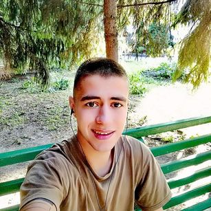 Model - CharlesSRedhot fetish