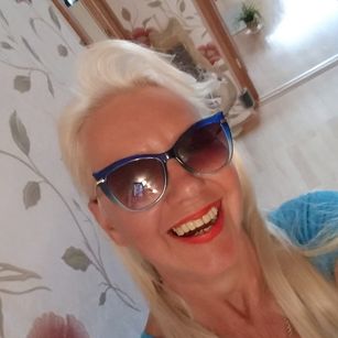 Model - Granny Gloria stockings