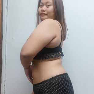 Model - Lucy girlfriend