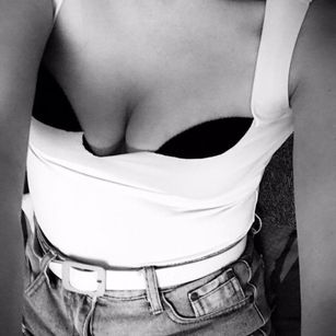 Model - AlisaiKot Hot