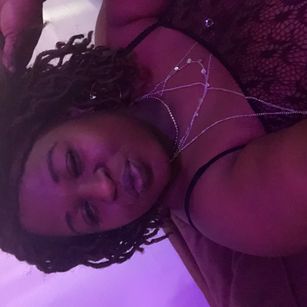 Model - JuicyKay sexy