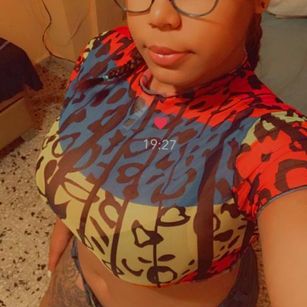 Model - Camilexxx fist