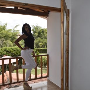 Model - Nicoll bigass