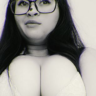 Model - Emilly Williams cei