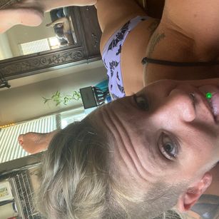 Model - Bando s babe phatass