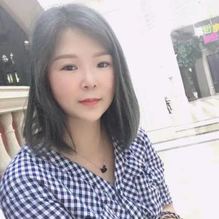 Model - yuyan Silkstockings