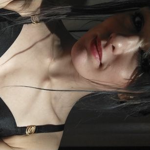 Model - Willow Rae girlfriend