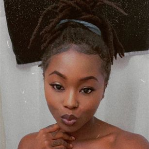 Model - Tha Bae dreadhead