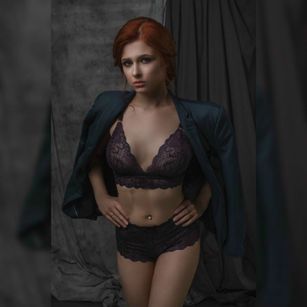 Model - Dashatravel young