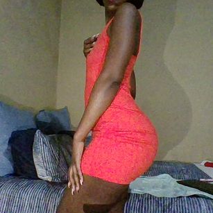 Model - RangerBooty piercings