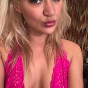 Model - kamilia.mae anal