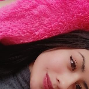 Model - SharonDeyn squirt