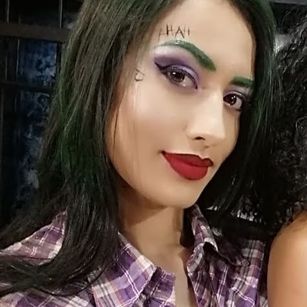 Model - SharonDeyn lenceria