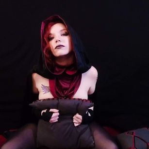 Model - Sienna Breeze lingerie