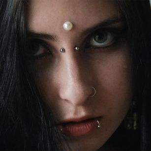 Model - Bella Ravenn anal