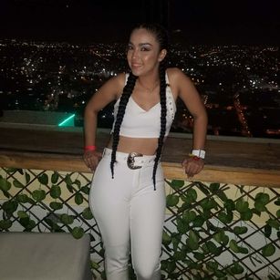 Model - keira quin bigass