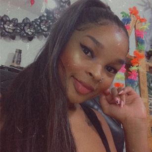 Model - SammyXXX squirt