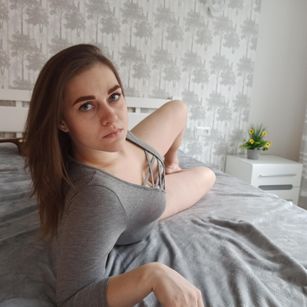 Model - VikaSexWife pussy