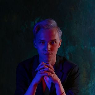 Model - Mark Walsen new