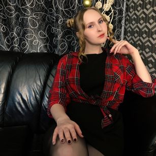 Model - OliviaTate feet