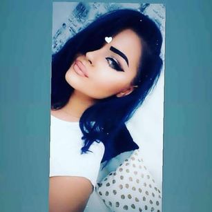 Model - MelisaOwen dildo