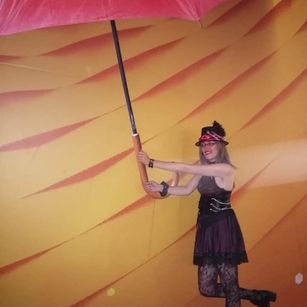 Model - Perla glasses