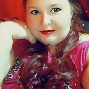 Model - Ashley Taurus redhead