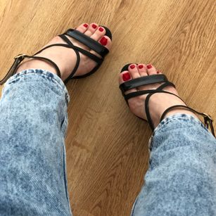 Model - arie_love camgirl